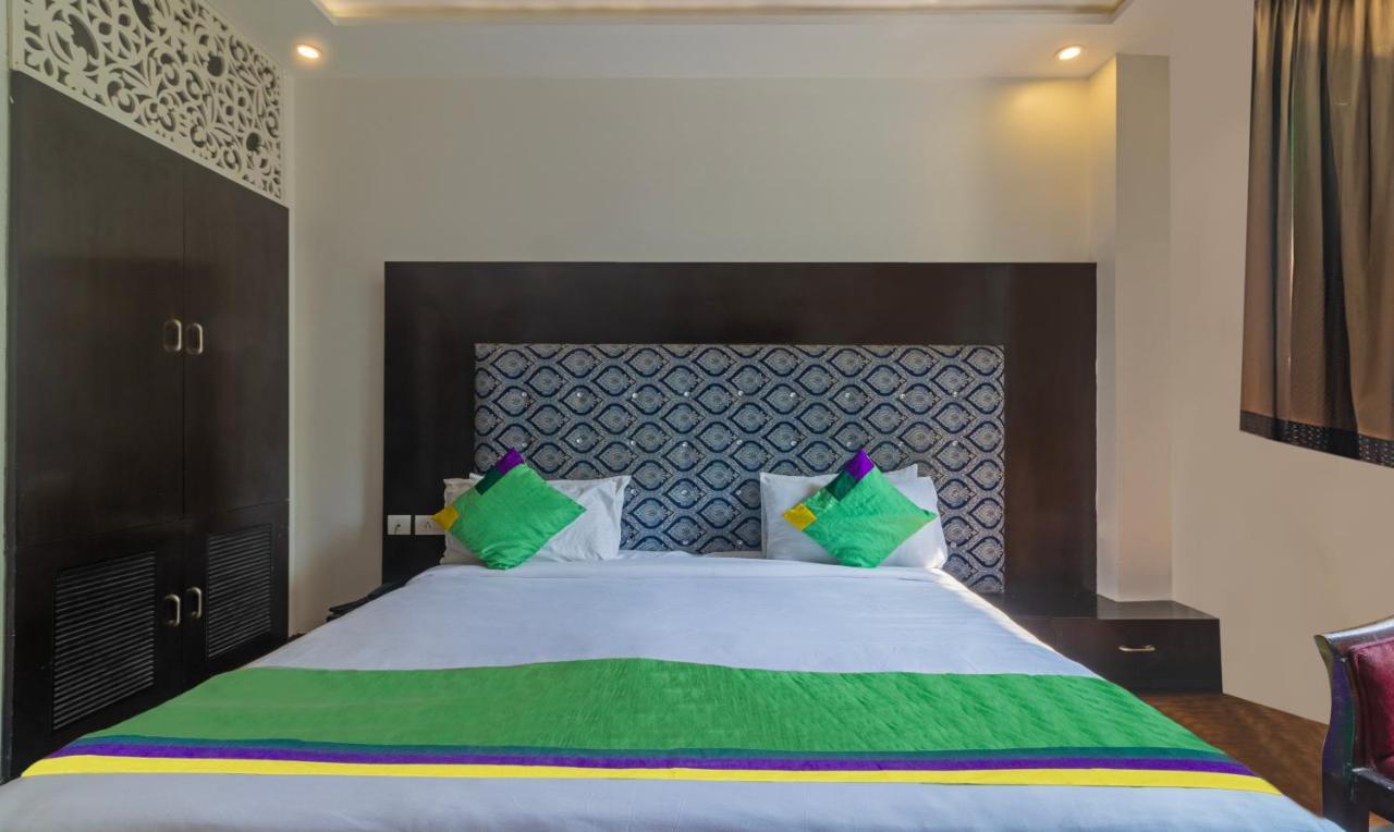 Hotel Treebo The Royal Taj, Near Taj Mahal Agra  Exterior foto